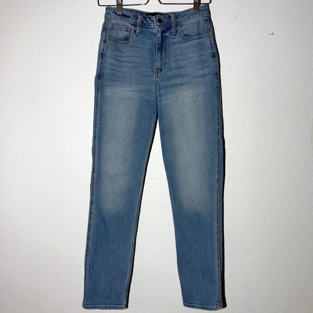 Hollister Ultra High Rise Mom Jeans Medium Wash Vintage Stretch 3R